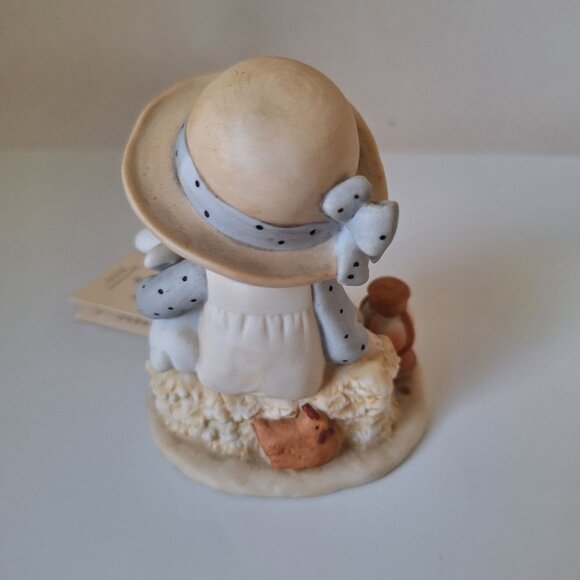 1986 PUDDIN "A TIME TO REMEMBER" GIRL WITH LANTERN HOLDING BUNNY W/TAG VINTAGE - Picture 3 of 10